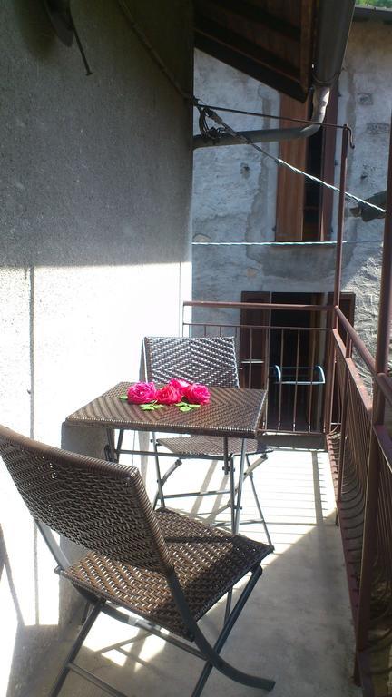 La Turr De Mezz Hotel Nesso Bilik gambar