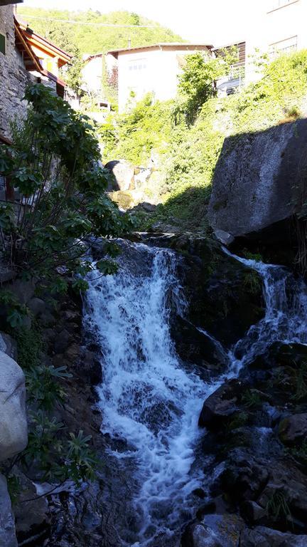 La Turr De Mezz Hotel Nesso Luaran gambar